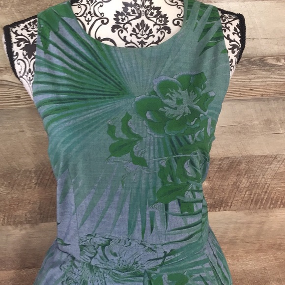 Gap Tropical Leaf Chambray & Green Pleated Dress - Picture 2 of 6